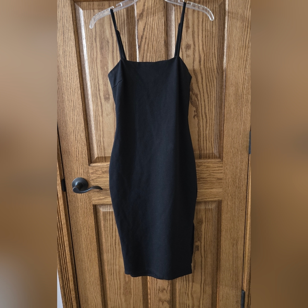 Lulu's Classic Black Strapless Dress